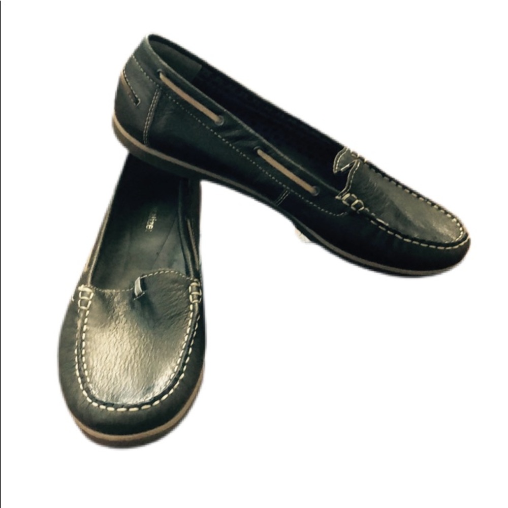 Ladies Dark Metallic Naturalizer Loafer